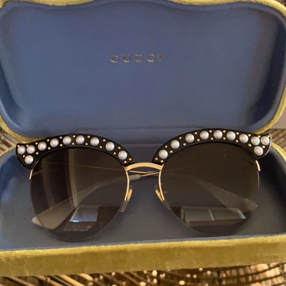 Authentic Gucci cat eye sunglasses mother of pearl